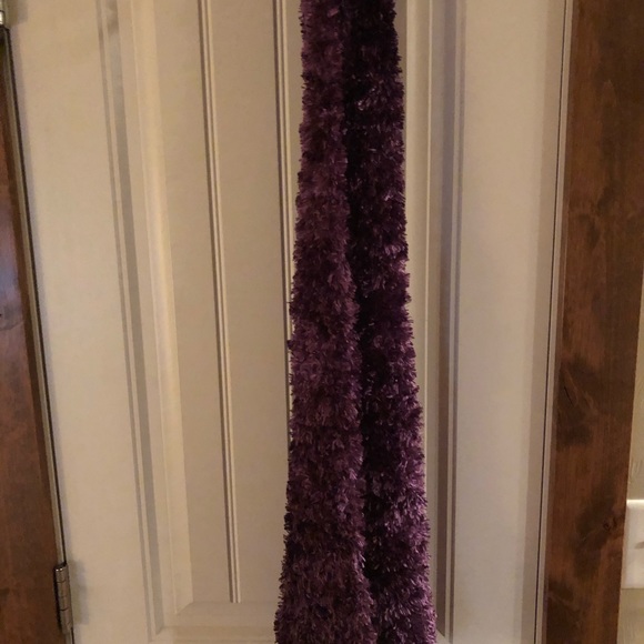 Accessories - NWOT - Beautiful Purple Short Eyelash Yarn Scarf
